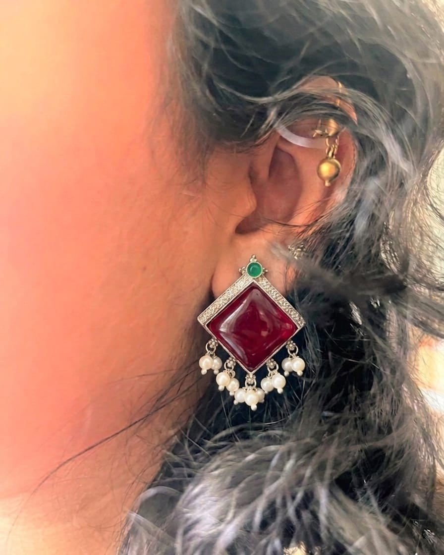Chanchal Chakor - Red