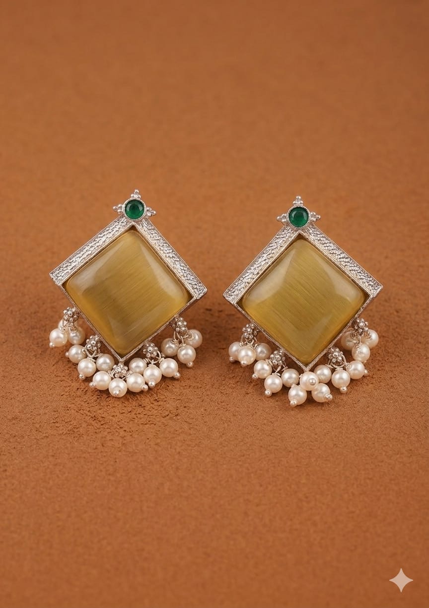 Chanchal Chakor Studs – Honey Gold Edition